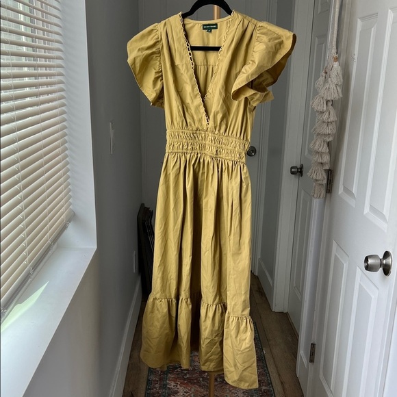 Meadow Rhodes Dresses & Skirts - Meadow Rhodes Boho Eyelet V Neck Short Sleeve Midi Dress in Golden Tan Size S